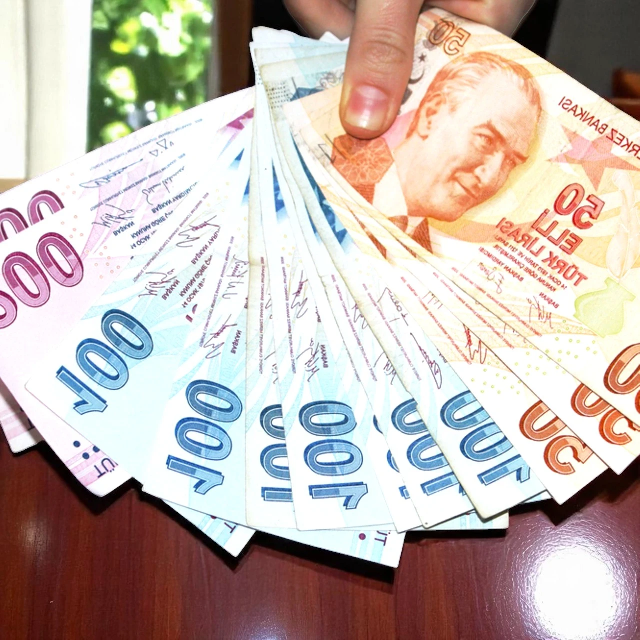 Mayıs Ayı SED Ödemeleri Banka Hesaplarına Yatmaya Başladı! Ödemeleriniz İçin Sorgulama Ekranı Açıldı mı?