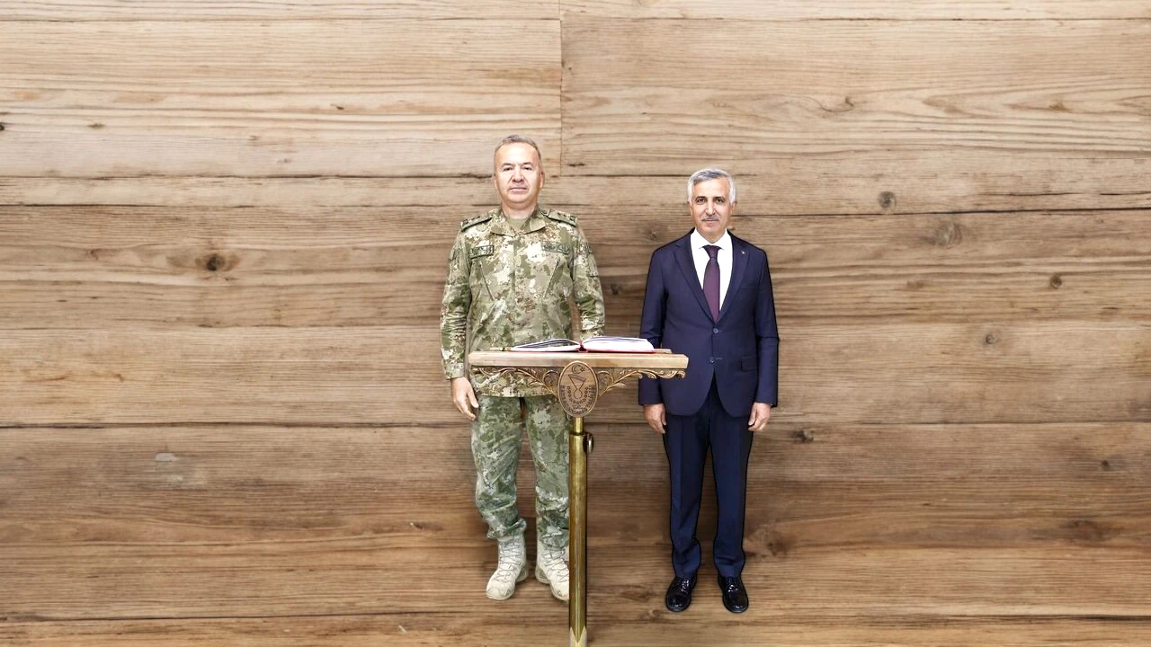 Tümgeneral Özeren, Vali Ünlüer'i Ziyaret Etti