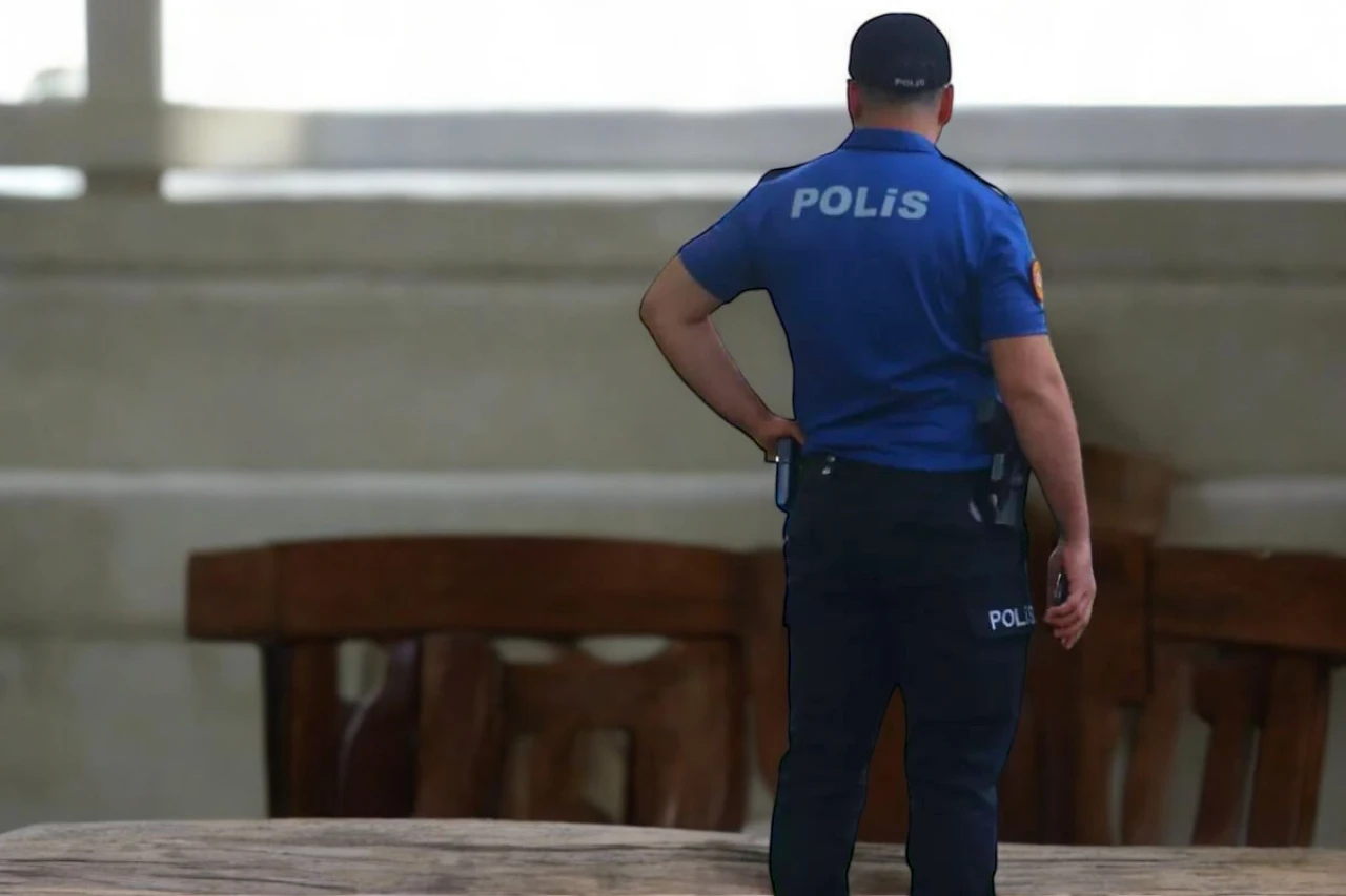TBMM önünde silah sesleri yükseldi! Kimliği belirsiz bir saldırgan, defalarca ateş açtı.
