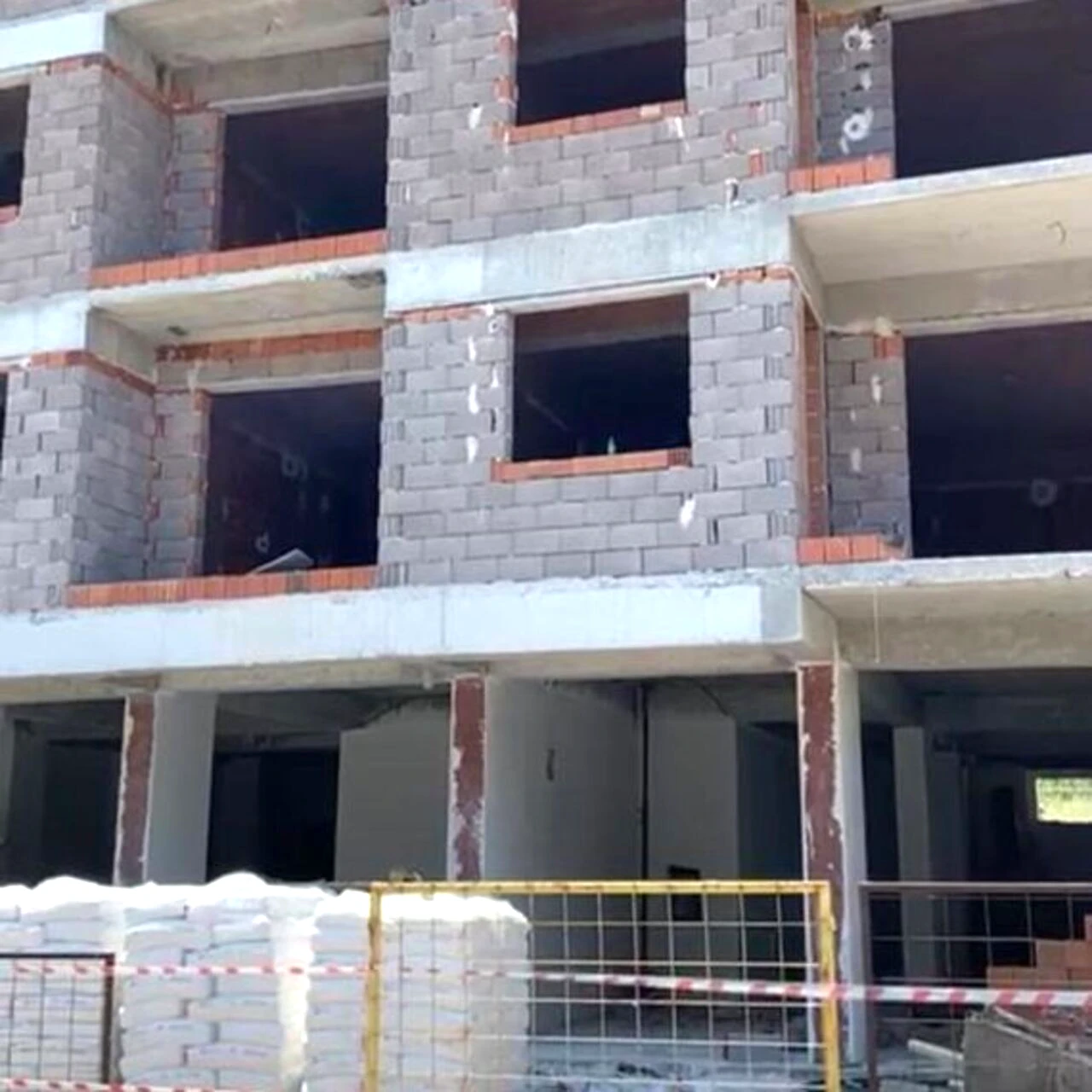 Manisa'da İnşaattan Düşen İşçi Acı Sonla Hayatını Kaybetti