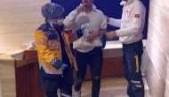 Kavga edenleri ayırmak isterken karnından bıçaklanan vatandaş hastaneye kaldırıldı.