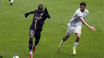 Kasımpaşa, Çaykur Rizespor'u 3-2 mağlup ederek kritik bir galibiyet aldı.