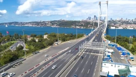 Bayram tatilinde köprüler, otoyollar ve belirli toplu taşıma araçları ücretsiz olacak.