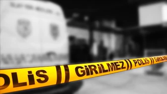 İzmir'de meydana gelen kavgada 1'i çocuk 4 kişi ağır yaralandı, olayın detayları soruşturuluyor.