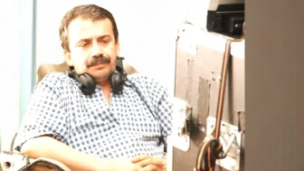 Sırrı Süreyya Önder: Siyasette Farklı Bir Perspektifin Temsilcisi