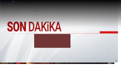 Türk Halk Müziği'nin sevilen ismi Volkan Konak, duygusal anılarıyla yürekleri burktu. Konsere giderken geçirdiği trafik kazasında hayatını kaybetme tehlikesi atlattığını anlatan Konak, o anları anlatırken gözyaşlarına hakim olamadı. Yardım ettiği genç birisinin büyüyüp doktor olduğunu ve kendi hayatını kurtarmak için seferber olduğunu öğrenmek Konak'ı derinden etkiledi.