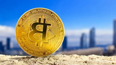 Bitcoin'in hakimiyeti tüm zamanların en yüksek seviyesine yaklaşırken, altcoin sezonu beklenmedik bir şekilde erteleniyor.