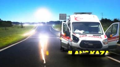 Balıkesir'de Ambulansın Otomobile Çarpması Sonucu Kaza Meydana Geldi