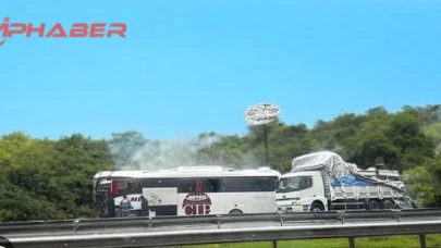 Samsun'da Meydana Gelen Otobüs-Kamyon Çarpışmasında 16 Yolcu Yaralandı!