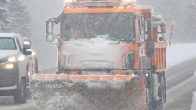 Trakya'nın beyaz örtüsüne büründü! Sağanak yağmur kar taneleriyle değişti.