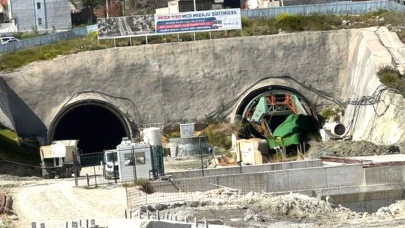 İzmir'de Konutlarda Duvar Çatlakları Endişe Yaratıyor!