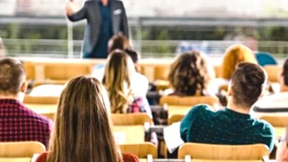 Üniversitelerde 1 Mayıs Perşembe Günü Tatil mi? Dersler İptal Edilecek mi?