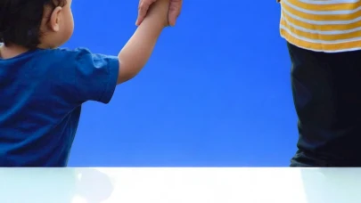 Anneler Günü, her yıl Mayıs ayının ikinci Pazar günü kutlanmaktadır. 2025 yılında Anneler Günü, 11 Mayıs Pazar gününe denk gelmektedir. Bu özel günde annelerimizi unutmamalı ve sevgimizi onlarla paylaşmalıyız.