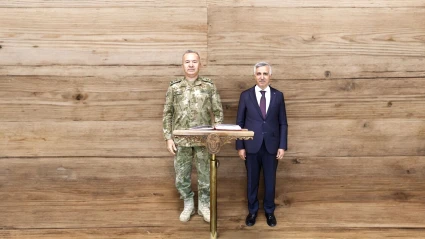 Tümgeneral Özeren, Vali Ünlüer'i Ziyaret Etti