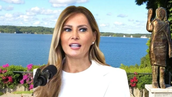 ABD eski First Lady'si Melania Trump'ın bronz bir heykeli hırsızlar tarafından çalındı.