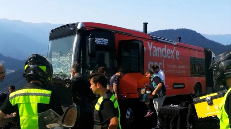 İstanbul'da Metrobüs Kullananların Kaza Yapmaması İçin Yapılması Gerekenler