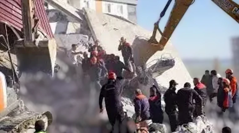 Kahramanmaraş'ta meydana gelen göçük faciası: İş makinesi bina altında kaldı