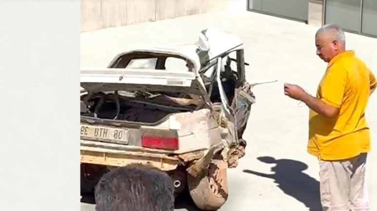 Şanlıurfa'da meydana gelen trafik kazasında 1 kişi hayatını kaybetti, 2 kişi yaralandı.