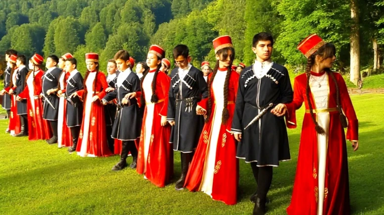 Kahramanmaraş'tan Unutulmaz Kafkas Kültür Gecesi ve Dansları